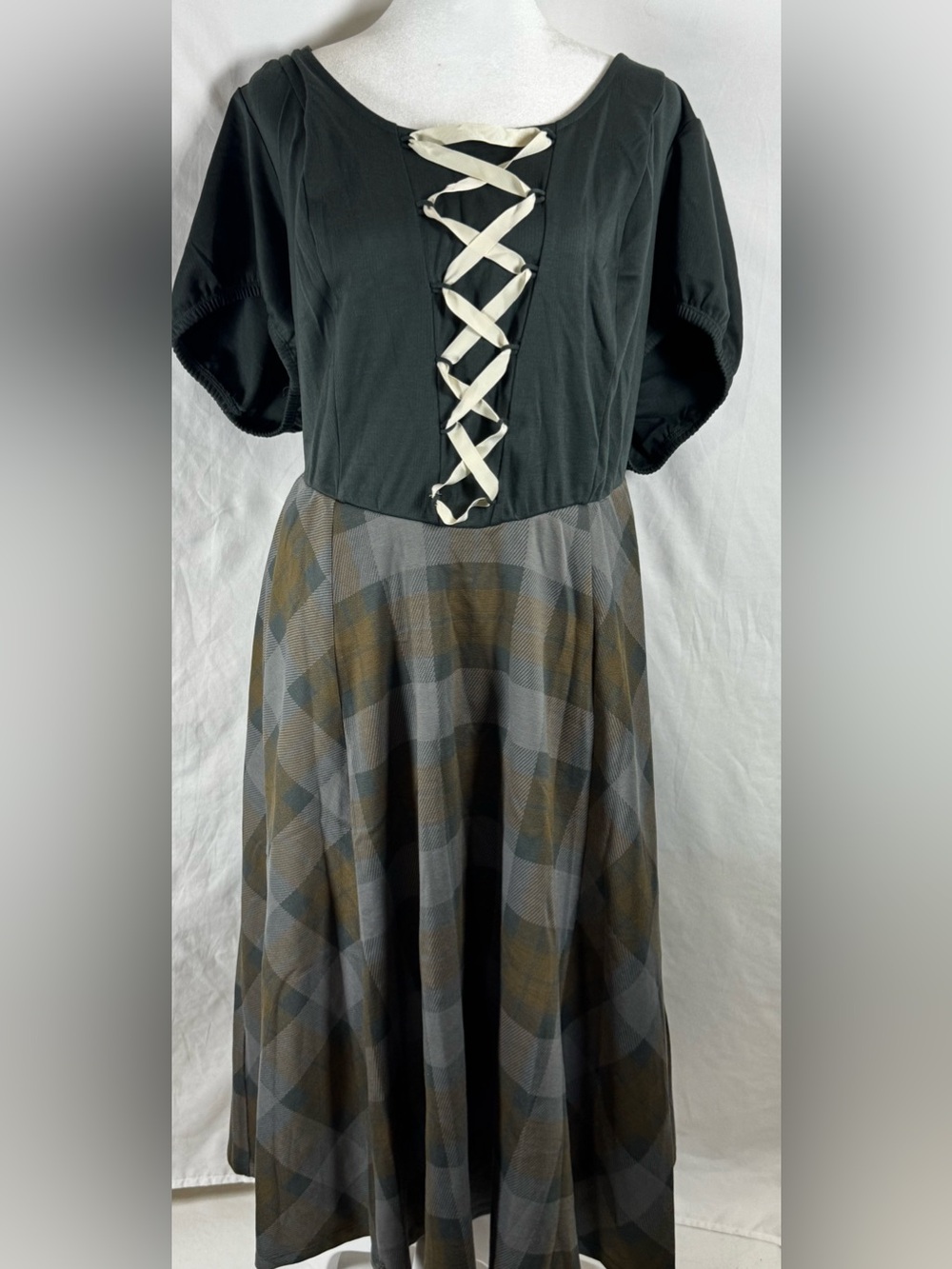 Torrid Outlander short sleeve tartan Halloween cosplay Dress size 3X - Picture 5 of 13